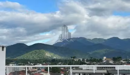 Apartamento à venda em Ubatuba: 2 dormitórios; 2 banheiros; varanda gourmet; área de lazer com 67 m ²