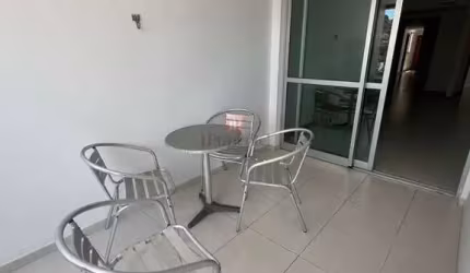 Apartamento a Venda em Bento Ferreira, Frente e elevador e área de lazer