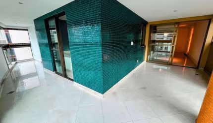 Apartamento a venda na Praia do Canto com Frente com Varandão