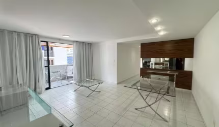 Apartamento à venda em MANAIRA, à três quadras da orla de Manaíra!