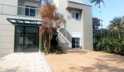 Casa de 06 suítes para locação de temporada na Riviera.