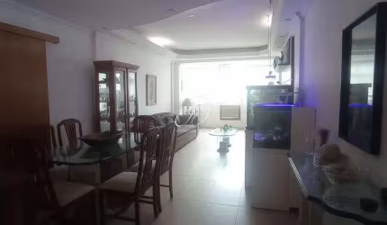 Apartamento de 03 dormitórios a venda em Santos.