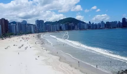 Apartamento de 2 dormitórios com vista panorâmica para o mar em São Vicente