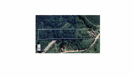 ACEITA PERMUTA - Lindo Sítio com 33 mil m2 de área e 300m2 construídos