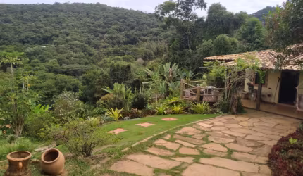 Belíssimo sítio a venda.