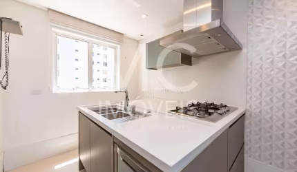 Apartamento com 256.0 m², à venda no bairro Batel.