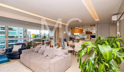 Apartamento com 128.0 m², à venda no bairro Campo Comprido.