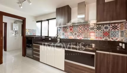 Excelente oportunidade! Apartamento com 151 m², 4 quartos sendo 1 suíte à venda no bairro Centro.