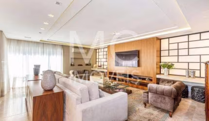Apartamento com 221.0 m², à venda no bairro Água Verde.