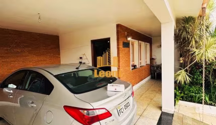 Excelente casa com 3 quartos + 1 suíte no Jardim Vila Rica