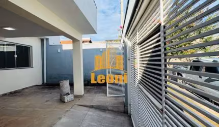 Casa nova 3 quartos com 1 suíte + sala muito espaçosa no Jardim dos Jarcarandás