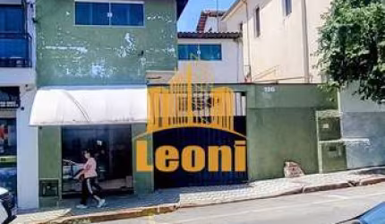 Apartamento com sala/cozinha e área gourmet conjugada no centro da cidade