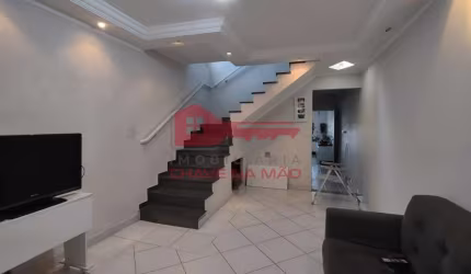 Casa com 3 quartos para alugar na Vila Aquilino, Santo André , 196 m2 por R$ 4.500
