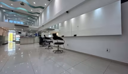 Salão Comercial para Locação em Sorocaba, Vila Hortência, 4 banheiros