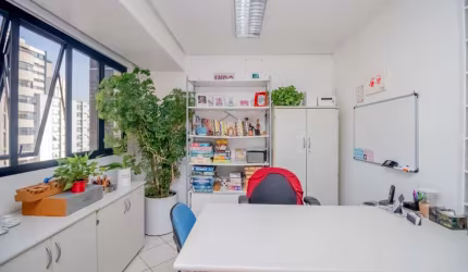 Versátil conjunto comercial para venda, 32m²