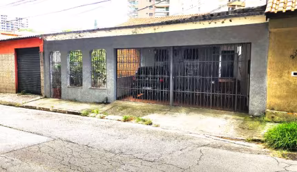 Confortável casa tipo para venda com 3 quartos, sendo 1 suíte, 300m²