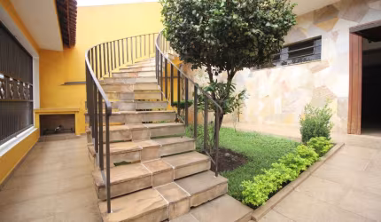 Agradável casa tipo para venda com 4 quartos, 248m²