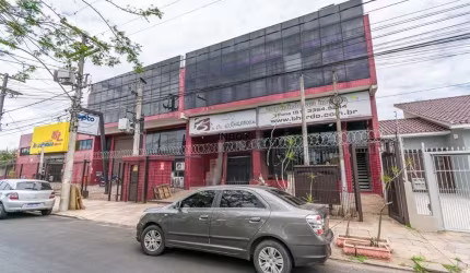 Depósito com 570m², Escritórios e Armazém e 2 Vagas