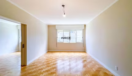 Ótimo apartamento com 3 dormitórios 1 suíte, coração do Moinhos de Vento. Porto Alegre .