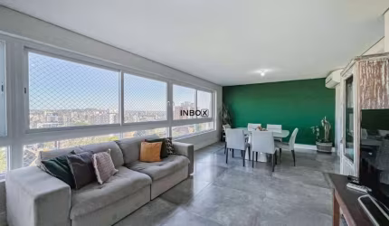 Apartamento para venda, com 204 m² privativos, 100% mobiliado, 04 dormitórios e 3 vagas no Rio Branco em Porto Alegre/RS