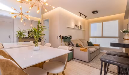 Apartamento à venda com 58m2 privativos, de 2 dormitórios, 2 vagas, mobiliádo, pronto para morar, no FWD, Central Parque, Porto Alegre - RS.