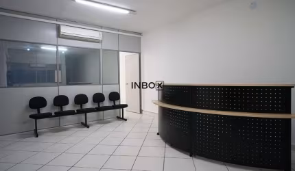 NO CENTRO HISTORICO DE PORTO ALEGRE/RS CONJUNTO COMERCIAL PARA VENDA OU LOCAÇÃO