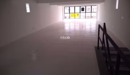 Prédio comercial na Azenha, Porto Alegre/RS
