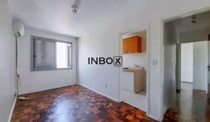 Ótimo Apartamento com 51m² e 1 dormitório no bairro Centro Histórico em Porto Alegre para Alugar