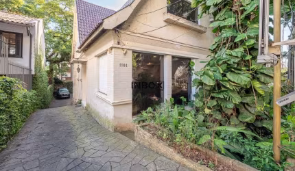 Casa com 250m² e 3 dormitórios no bairro Auxiliadora em Porto Alegre para Comprar ou Alugar