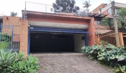 Excelente casa com piscina na Chacara das Pedras