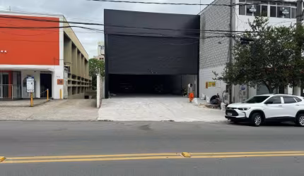 SALÃO COMERCIAL NOVO EM PONTO ESTRATÉGICO DA AVENIDA ZELINA