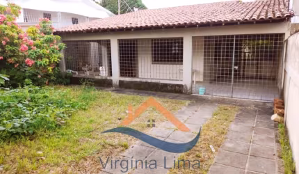 Casa ampla com jardim para venda com 4 quartos sendo 1 suíte em Pau Amarelo - Paulista - PE