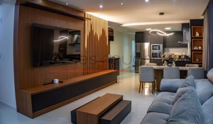 Apartamento Mobiliado à Venda em Meia Praia, Itapema