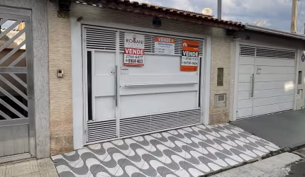 Sobrado à venda na Vila Correa em Ferraz de Vasconcelos/SP.