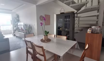 Apartamento semi mobiliado a 800 metros do mar