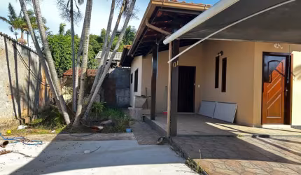 Casa em Condomínio Fechado