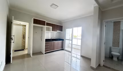 Apartamento frente rua