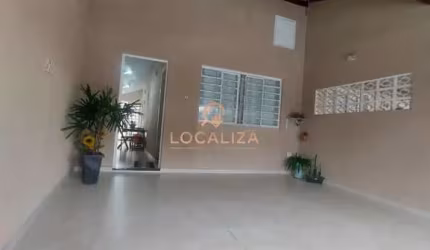 Casa à venda em São José dos Campos-SP, Jardim Satélite - 2 quartos, 1 suíte, 1 sala, 103,01 m² de área.
