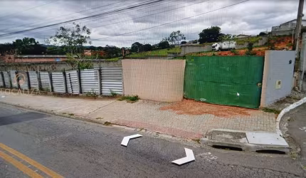 Terreno de 3.400m² no Jardim Americano, São José dos Campos-SP: Sua oportunidade de investimento!