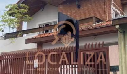 Luxuosa casa de 5 quartos com 2 suítes e 3 salas na Vila Betânia, São José dos Campos-SP - Imperdível!