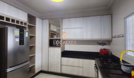 Casa sobrado / Jardim Ismênia / 03 Dormitórios sendo 01 suíte/ 150m² / São José dos Campos