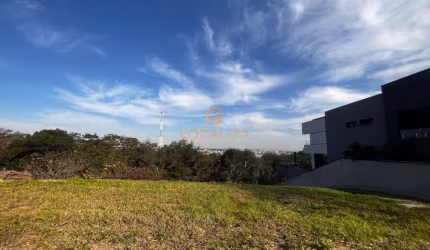 Terreno à venda em São José dos Campos-SP, no Condomínio Reserva do Paratehy, com 1.385,85 m² de área.