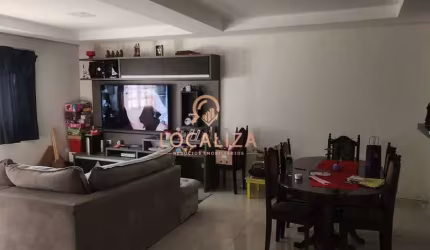 Casa / Residencial Santa Paula / 03 Dormitórios / 01 suíte / 295 m²/ Jacareí