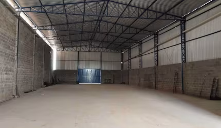 Barracão / Galpão / Depósito com 4 salas para alugar no Aterrado, Tremembé , 630 m2 por R$ 8.000