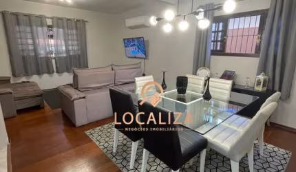 Imóvel à venda em São José dos Campos-SP: Casa com 4 quartos, 1 suíte, 3 banheiros, 3 vagas de garagem e 245m² no Jardim das Indústrias.
