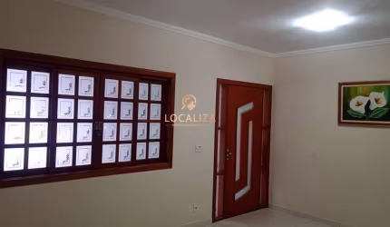 Casa Reformada com salão de festa/ Jardim Colonial / 03 Dormitórios  / 150m² / São José dos Campos