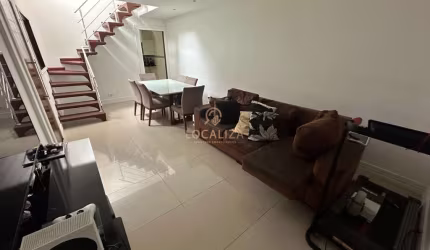 Casa de luxo à venda em São José dos Campos-SP no Bosque dos Eucaliptos: 4 quartos, 1 suíte, 1 sala, 4 banheiros, 2 vagas de garagem, 184m².