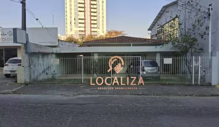 Excelente oportunidade: Casa comercial à venda na Vila Adyana, São José dos Campos-SP - 3 quartos, 2 salas, 4 vagas de garagem - 363,00 m² de área total