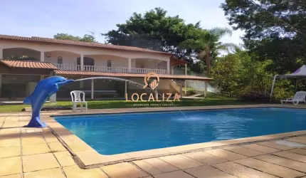 Chácara com piscina / Bairro dos Freitas / 450 m² de construção / 15.000 m² de área / Cachoeira na propriedade / Área gourmet / São Jose dos Campos