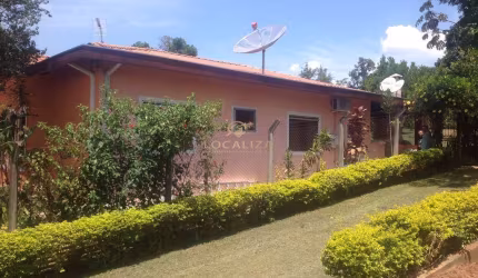 Chácara à venda em São José dos Campos-SP - Primavera 1b: 3 quartos, 2 suítes, 4 banheiros, 2 vagas, 2.870m².